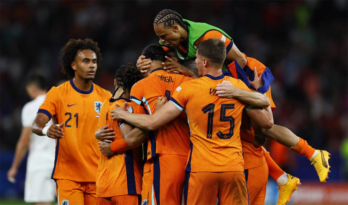 تشكيل هولندا أمام إنجلترا في نصف نهائي يورو 2024 - بطولات                                                       الاخبار   اخبار بالبطولة الدوري المصري كأس الامم الافريقية دوري ابطال افريقيا الدوري السعودي دوري أبطال أوروبا الدوري الإنجليزي الدوري الاسباني