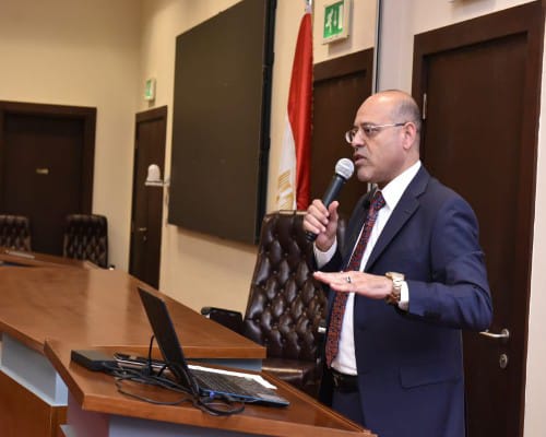 وزير العمل: لجان لوضع تصور لمواجهة الحوادث قبل وأثناء وبعد حدوثها                                                                                                                                                                                              