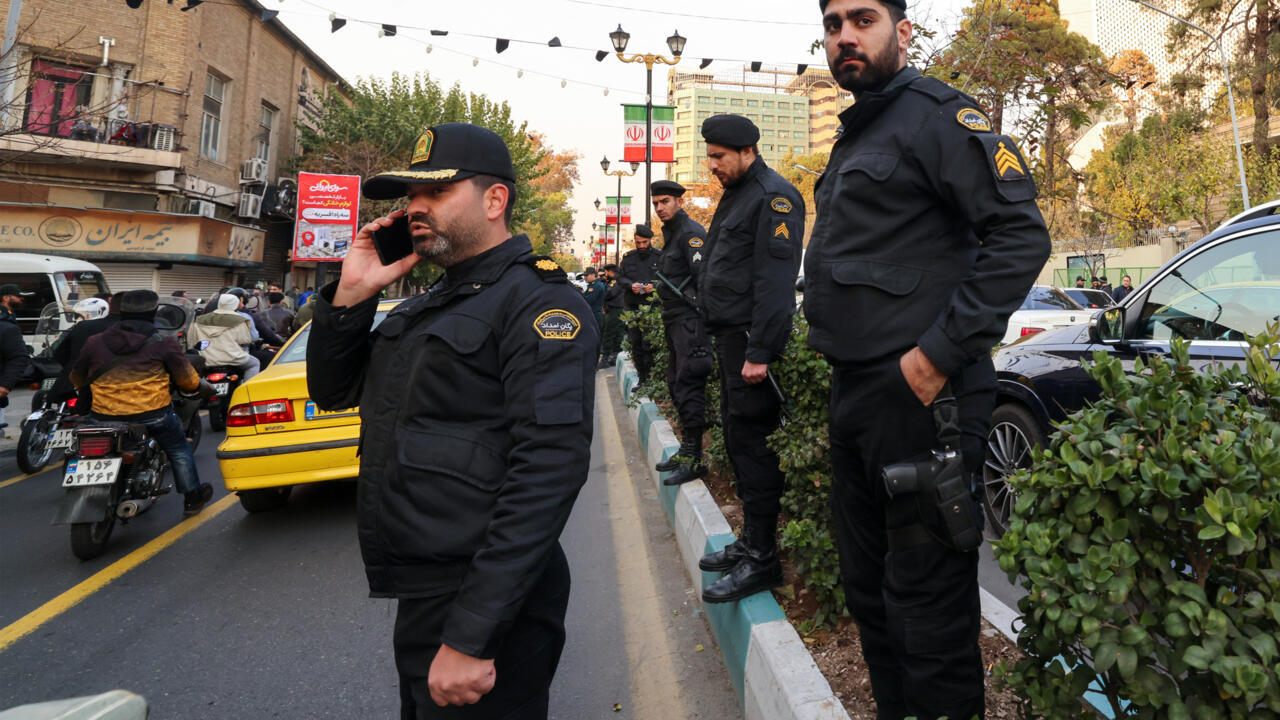 إيران: توقيف شخصيات إصلاحية بينهم آذر منصوري مستشارة الرئيس السابق محمد خاتمي