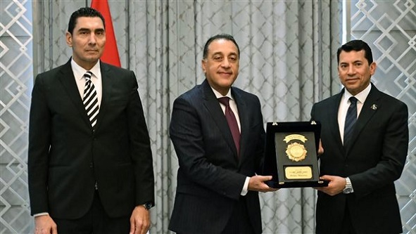 مدبولي يكرم أشرف صبحي بحضور وزير الشباب جوهر نبيل