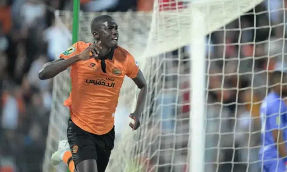 أهلي طرابلس الليبي يصدر بيانا بشأن التعاقد مع لامين كمارا لاعب نهضة بركان 
