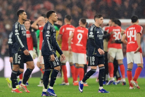 أربيلوا يعلن قائمة ريال مدريد لمواجهة بنفيكا في دوري أبطال أوروبا