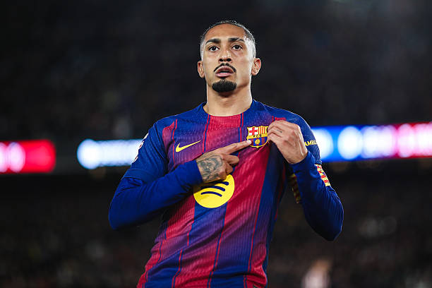 رافينيا يقود هجوم برشلونة أمام جيرونا في الليجا