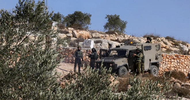 الضفة.. مستوطنون يهجرون 15 عائلة فلسطينية من الأغوار