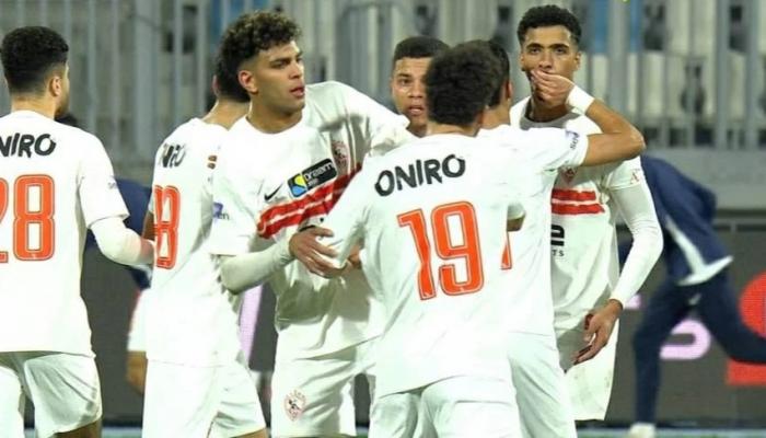 اشتباك لفظي بين ثنائي الزمالك في ليلة وداع كأس مصر (فيديو)