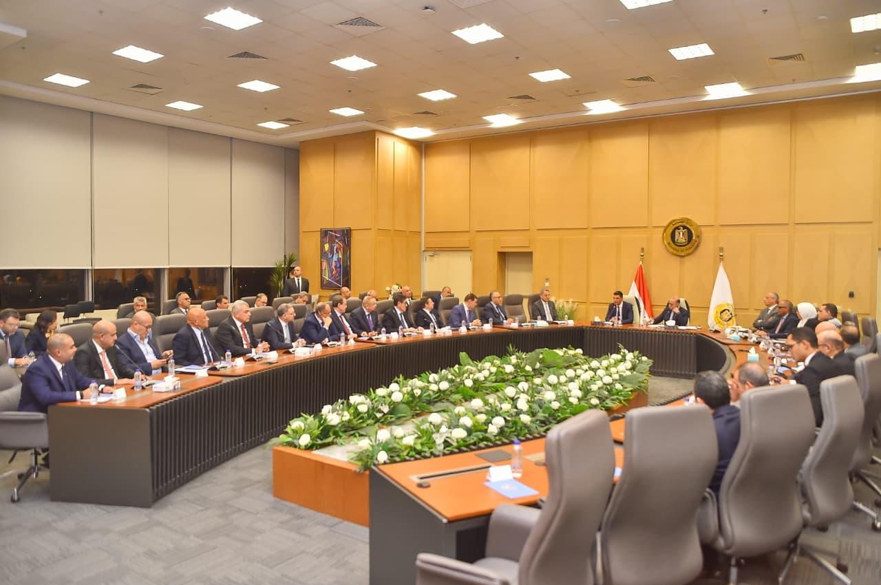 المجالس التصديرية تطالب بتمويلات للتوسع الصناعي - أموال الغد