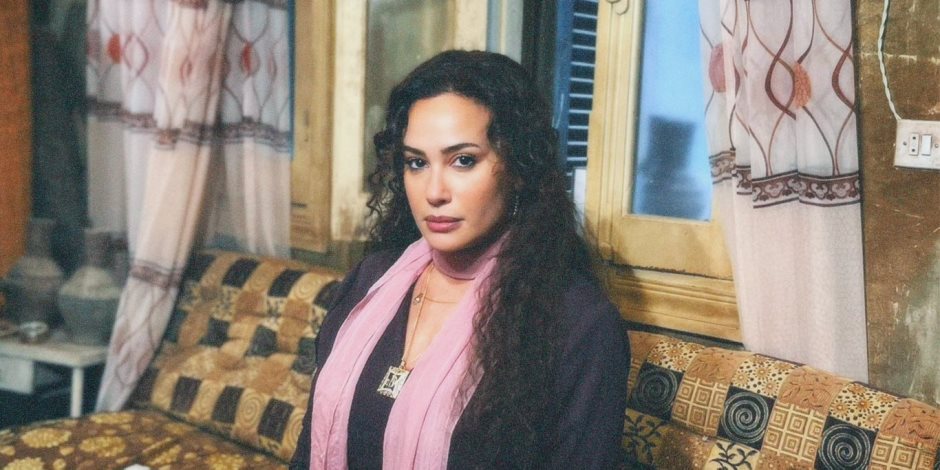 الحلقة 2 من مسلسل مناعة.. غرام تخفى على كمال أمر شنطة المخدرات - صوت الأمة