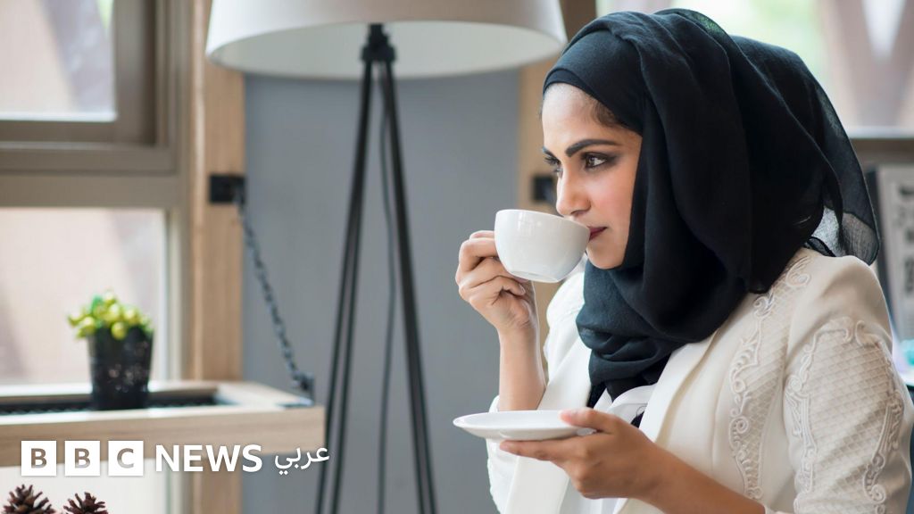 رمضان: لماذا يتوتر محبو القهوة أثناء الصيام؟ - BBC News عربي