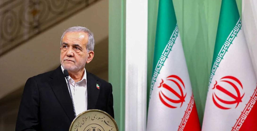 الرئيس الإيراني: لن ننحني لضغوط القوى العالمية