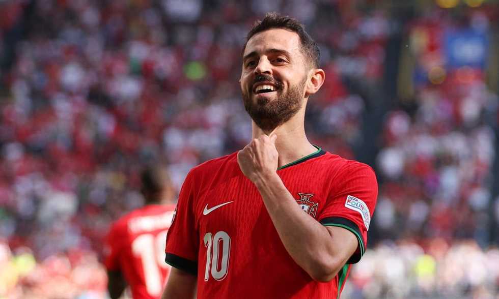 تقرير: 8 أندية تستهدف ضم بيرناردو سيلفا في الموسم المقبل
