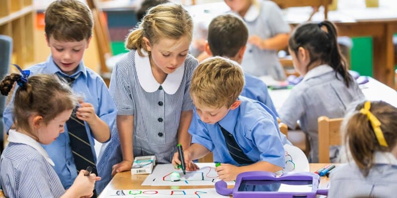 فحص 1.5 مليون طالب للكشف عن الأنيميا والسمنة والتقزم بالمدارس