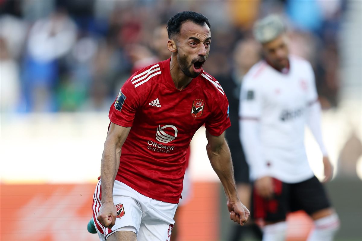 الكرمة العراقي يكشف شرطًا يمنع أحمد عبد القادر من اللعب لأي فريق مصري غير الأهلي