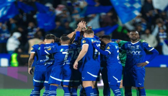 أزمة جديدة في الدوري السعودي.. نجم الهلال يهدد بالاعتزال