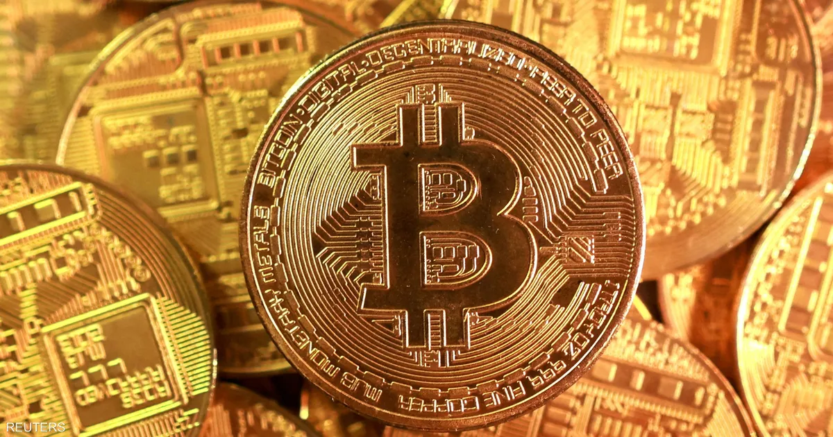 بتكوين تهبط لأدنى مستوى منذ نوفمبر 2024
