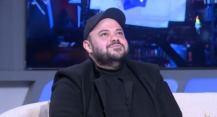 فيديو - مدحت تيخا يكشف كيف تسبب "شيخ العرب همام" في شهرته: بمنطق البشر عمري ما أشتغل المسلسل | خبر
