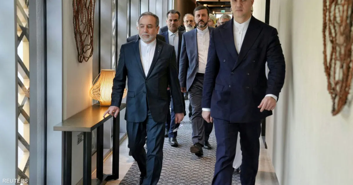 تقرير: طهران ترفض إنهاء تخصيب اليورانيوم خلال محادثات مسقط