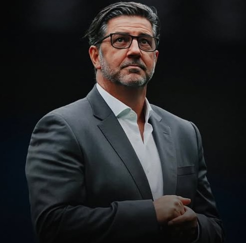 رسمياً.. روي فيتوريا مديراً فنياً لنادي الوصل الإماراتي