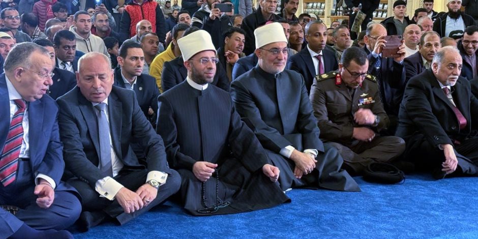 مفتي الجمهورية يشهد احتفال الأوقاف بذكرى انتصارات العاشر من رمضان بمسجد العزيز الحكيم بالمقطم - صوت الأمة