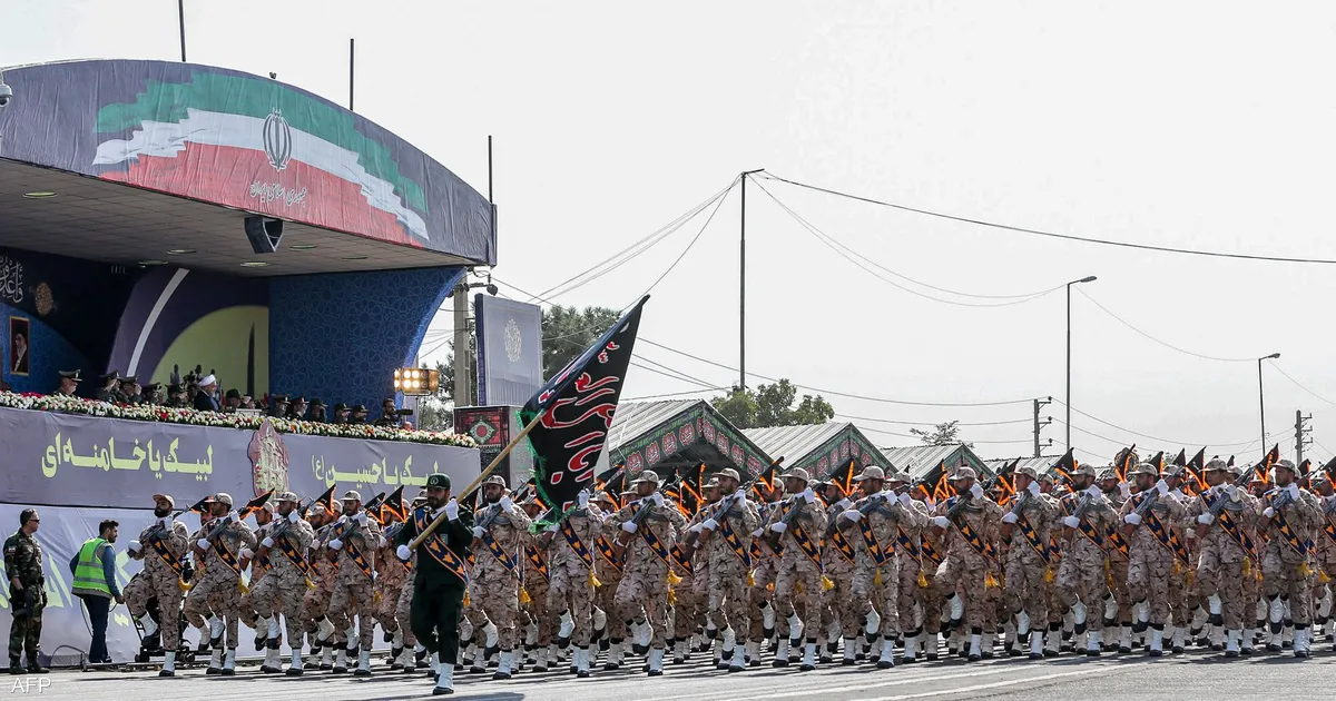 "الحرس الثوري" يتوعد "قتلة" خامنئي بـ"عقاب شديد"