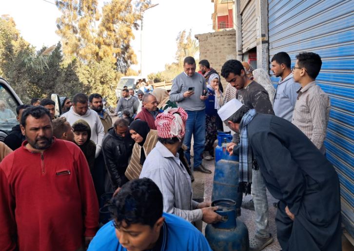 الدقهلية: توزيع أسطوانات البوتاجاز بالدراكسة بالسعر المقرر.. وإلغاء حصة 4 مناديب مخالفين