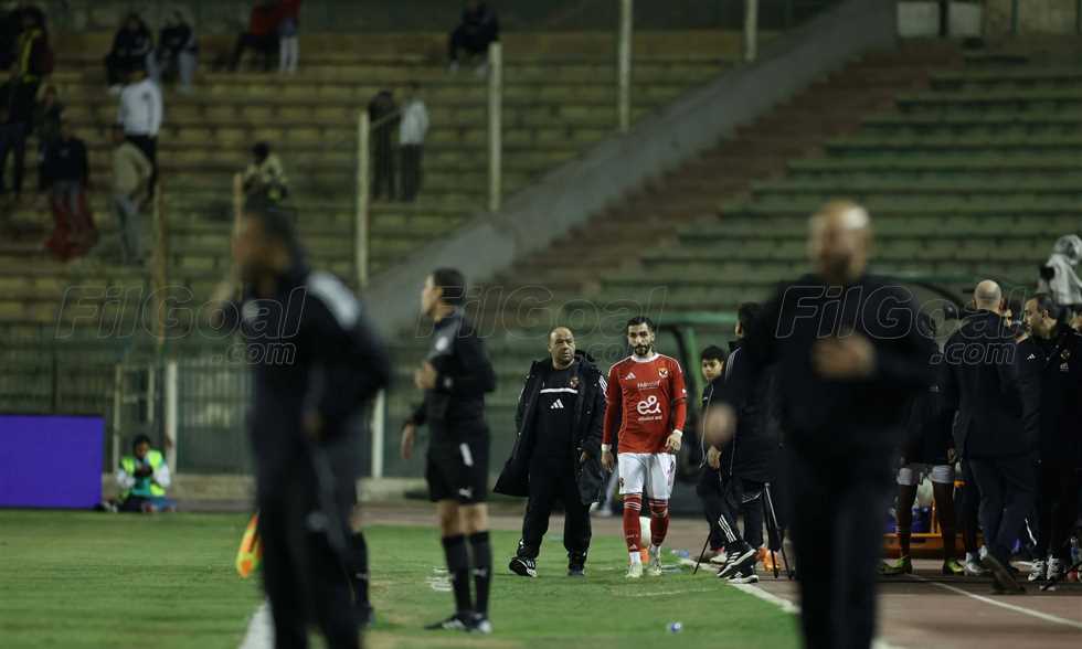 الأهلي يعلن بدء البرنامج العلاجي التحفظي لـ كريم فؤاد.. وموعد عودته للتدريبات