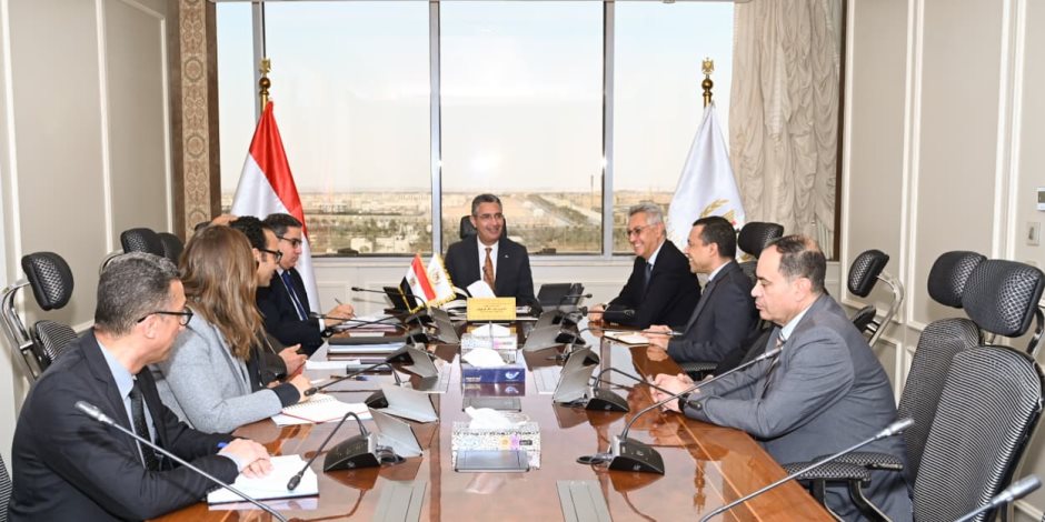 وزير التموين: توطين صناعة الصوامع يعزز الأمن الغذائي ويرفع كفاءة البنية التحتية لتخزين الحبوب وفق أحدث المعايير العالمية - صوت الأمة