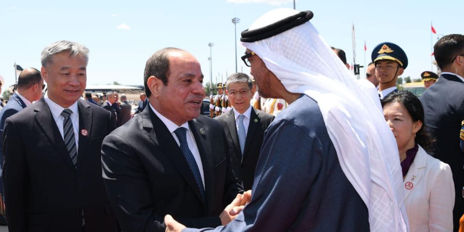  الرئيس السيسى يؤكد للشيخ محمد بن زايد دعم وتضامن مصر المطلق مع الإمارات في مواجهة التحديات الحالية - صوت الأمة