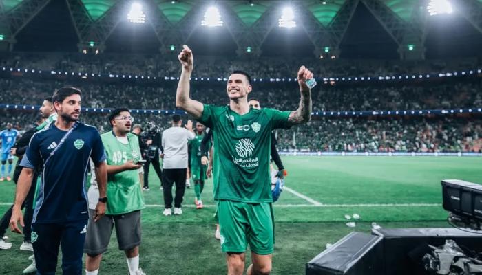 احتفالات في الأهلي السعودي بعد استدعاء إيبانيز لقائمة البرازيل (فيديو)