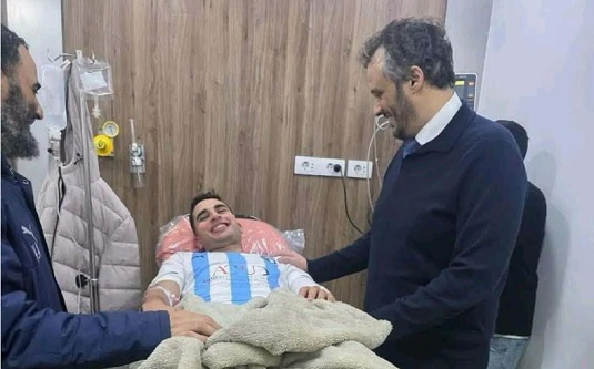 وزير الرياضة يتابع حالة محمد حمدي بعد واقعة الإغماء في مباراة بيراميدز وبتروجت