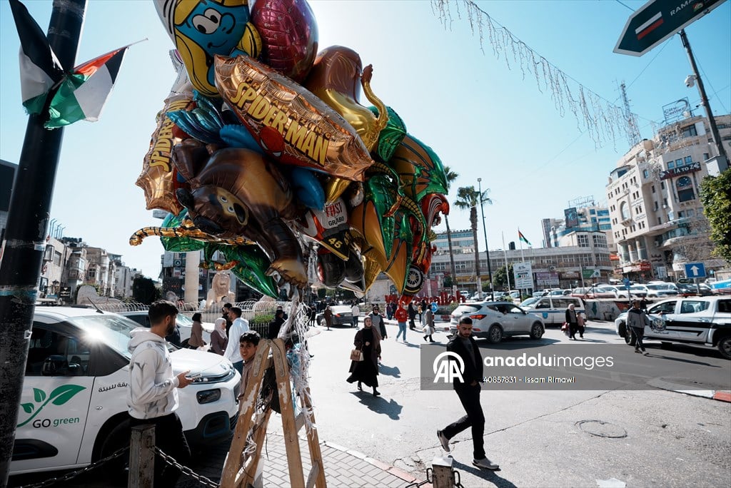 عيد الفطر بالضفة.. استعدادات خجولة وركود سببه إسرائيل
