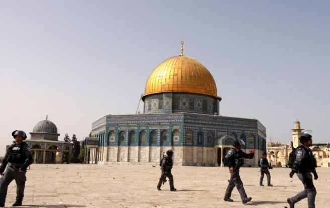الاحتلال يغلق الأقصى لليوم الـ20 .. مئات الآلاف سيحرمون من أداء صلاة عيد الفطر