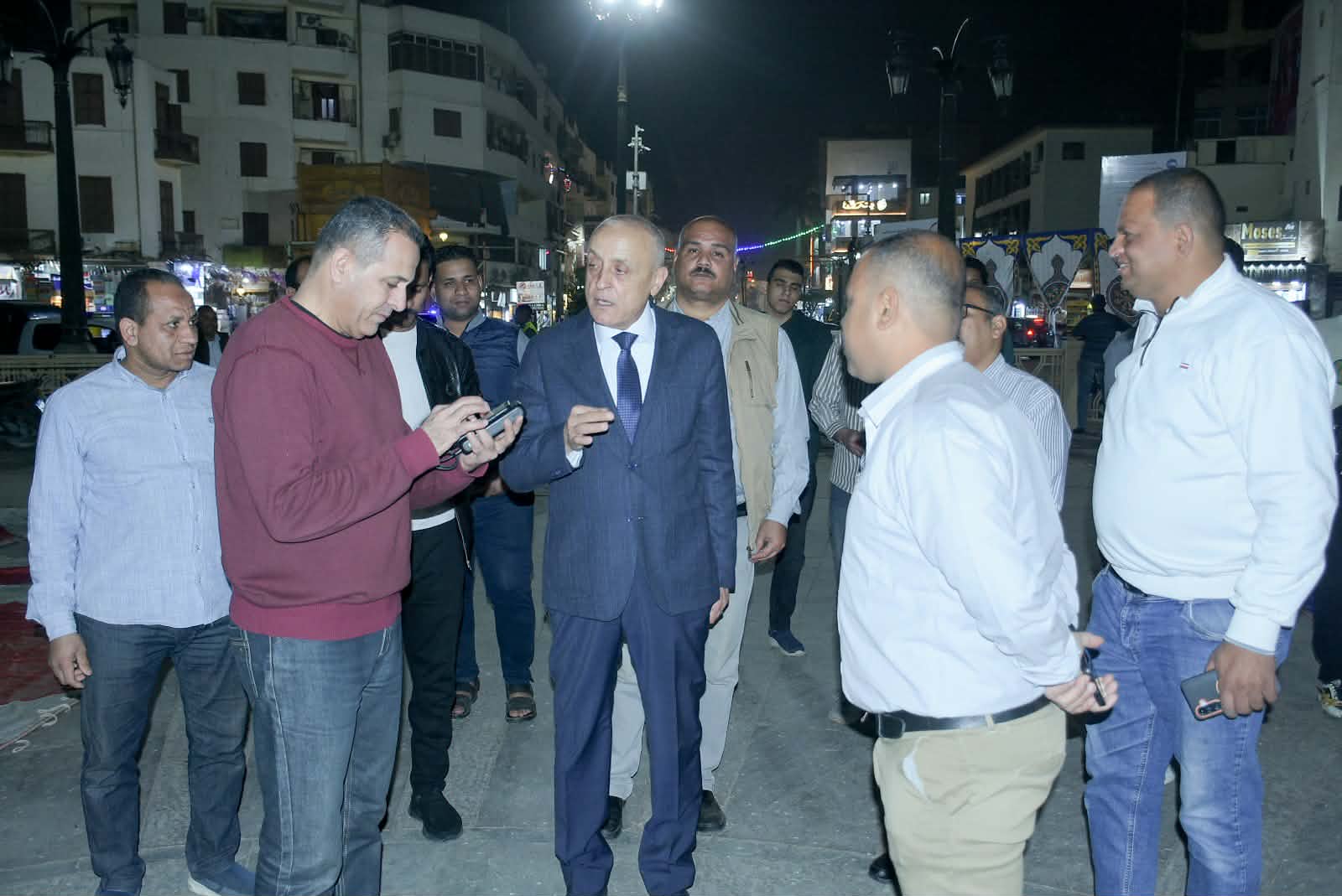 محافظ الأقصر يتفقد ساحة أبو الحجاج قبيل صلاة العيد للاطمئنان على جاهزيتها