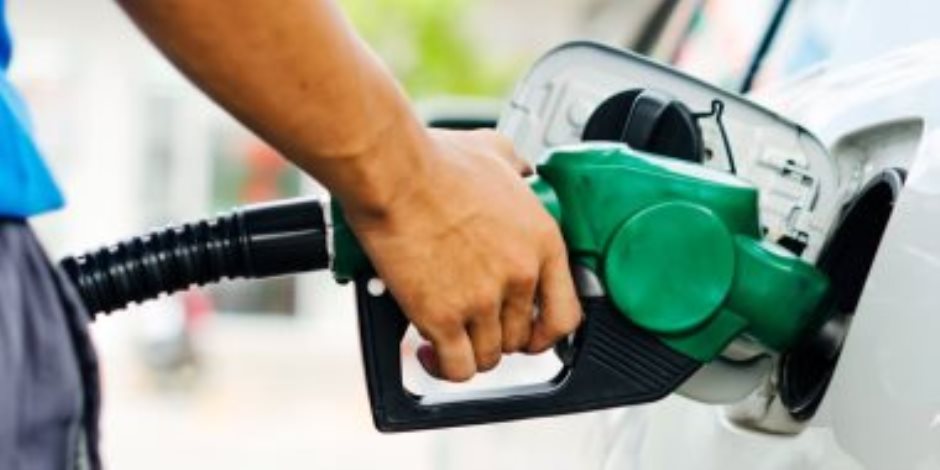 أسعار البنزين فى أمريكا تقفز 30% منذ بدء حرب إيران وتتجه نحو 4 دولارات للجالون - صوت الأمة