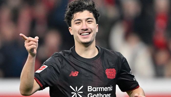 خلف صلاح ويامال، مازا يقتحم سباق الأفضل في دوري أبطال أوروبا
