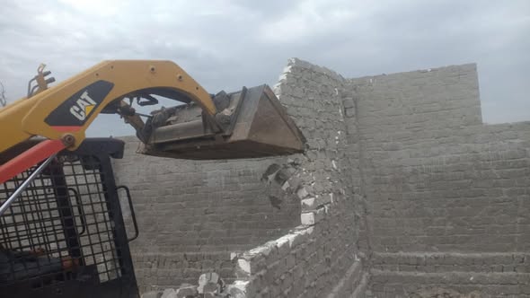 محافظ الغربية يتابع جهود التصدي للبناء المخالف والتعديات على الأرض الزراعية خلال عيد الفطر