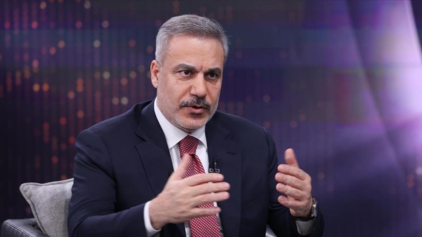 فيدان: الحرب على إيران غير قانونية وتواجه خطر الانتشار الإقليمي