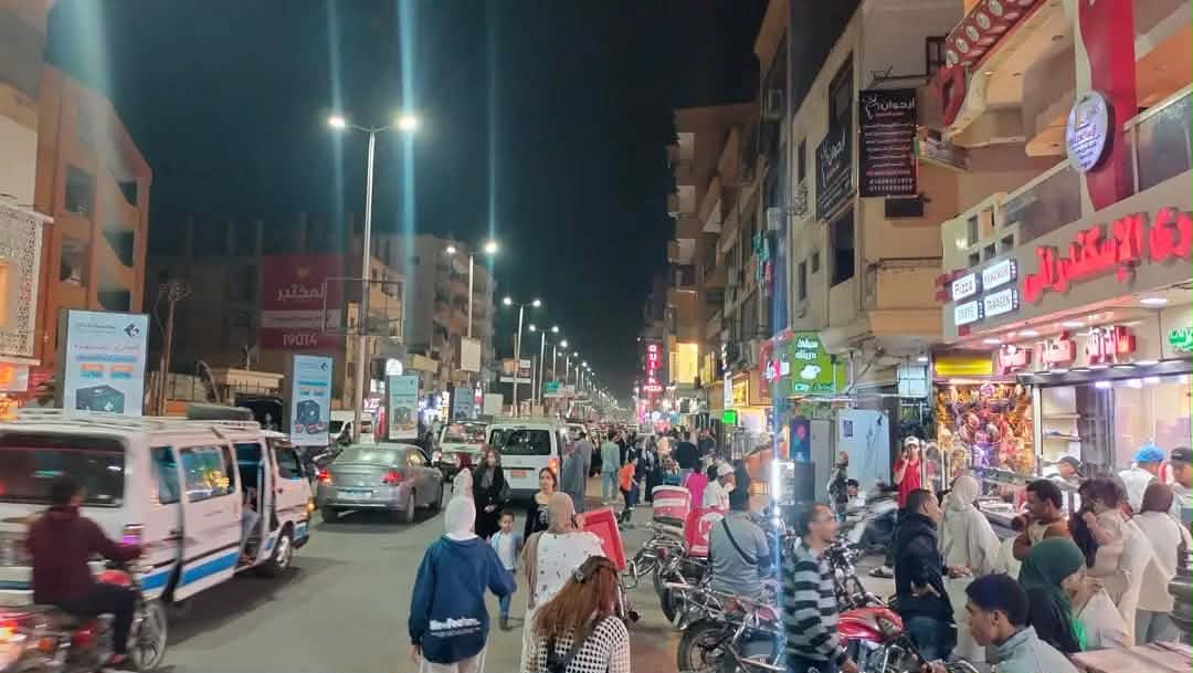 استثناء الأقصر من مواعيد الغلق الجديدة.. المحال والمنشآت تواصل العمل بشكل طبيعي