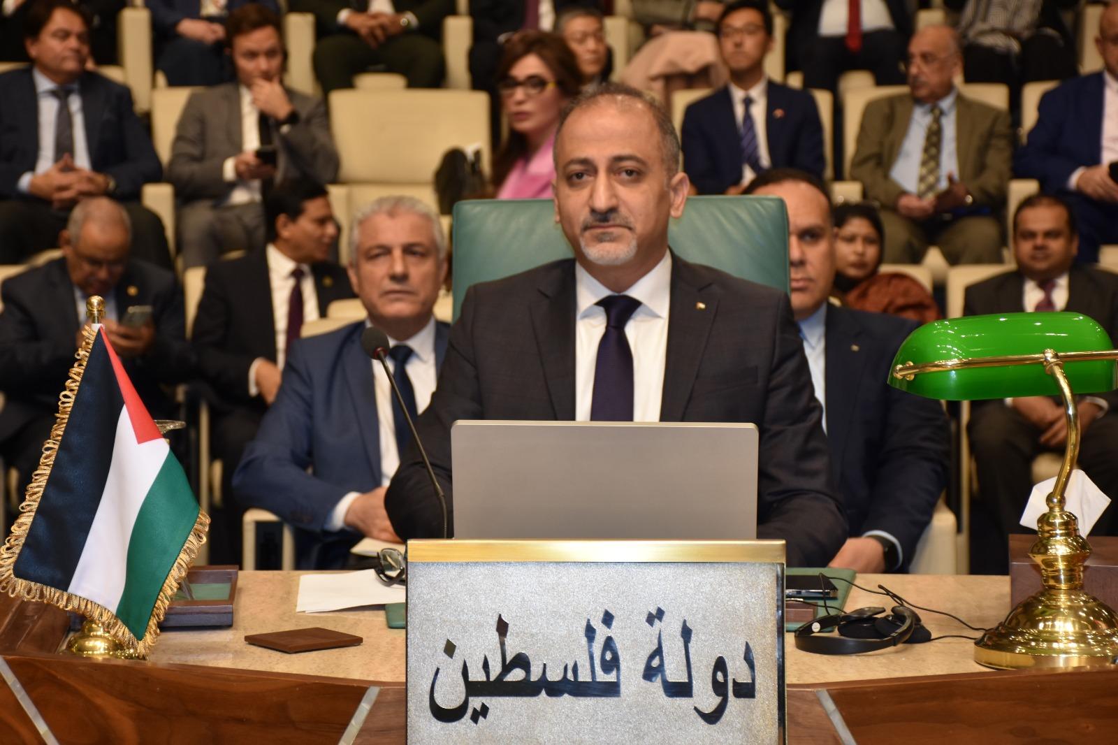 مندوب فلسطين في الجامعة العربية يحذر من تصاعد هجمات المستوطنين بالضفة الغربية