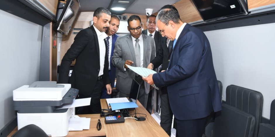 وزير الخارجية يفتتح مكتب تصديقات متنقل بالعاصمة الجديدة - صوت الأمة