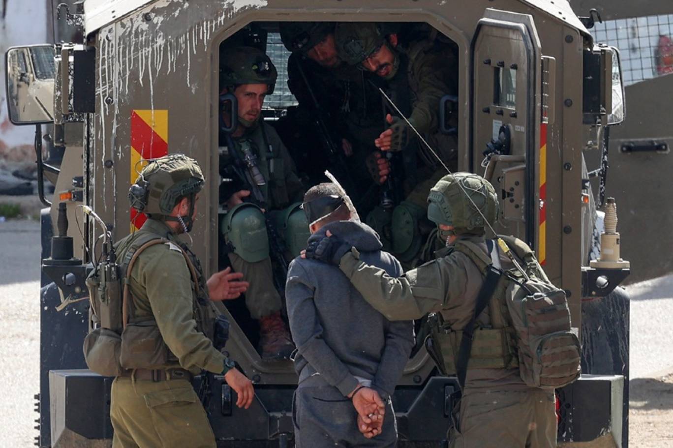 مسئول فلسطيني: قانون إعدام الأسرى شرعنة للإبادة بحق شعبنا