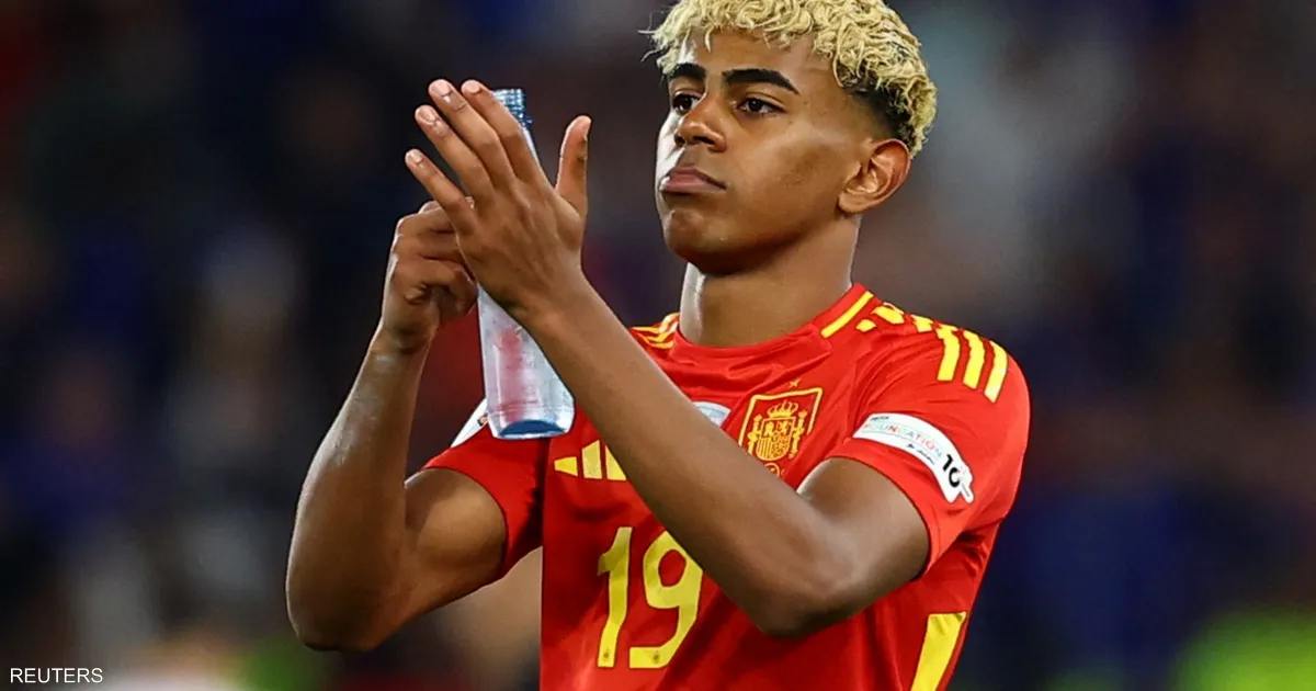 قبل مواجهة مصر.. مدرب إسبانيا يطمئن برشلونة بشأن لامين يامال
