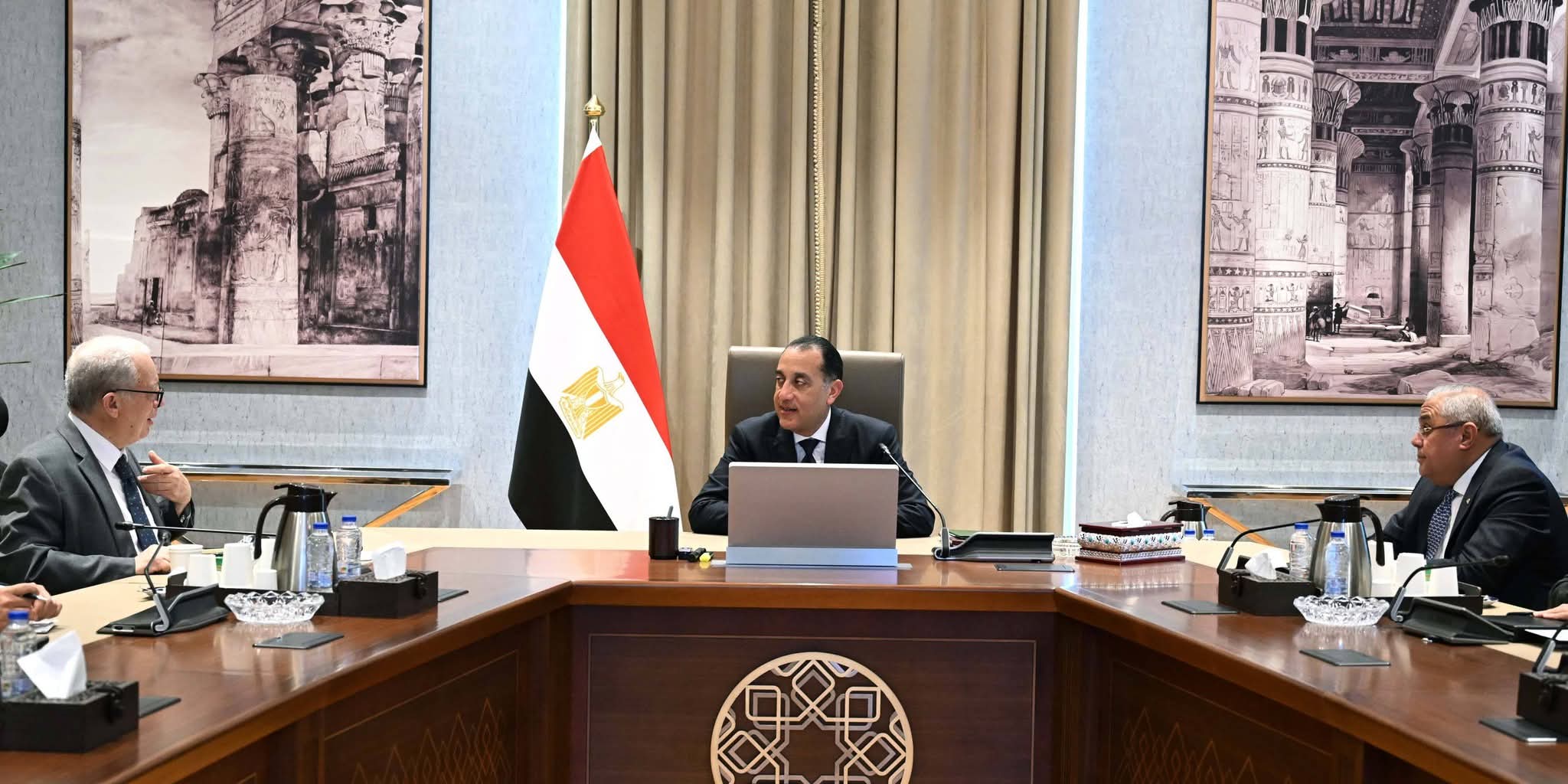 الحكومة: قيد 10 شركات قطاع أعمال عام بالبورصة خلال أسبوعين | أموال الغد