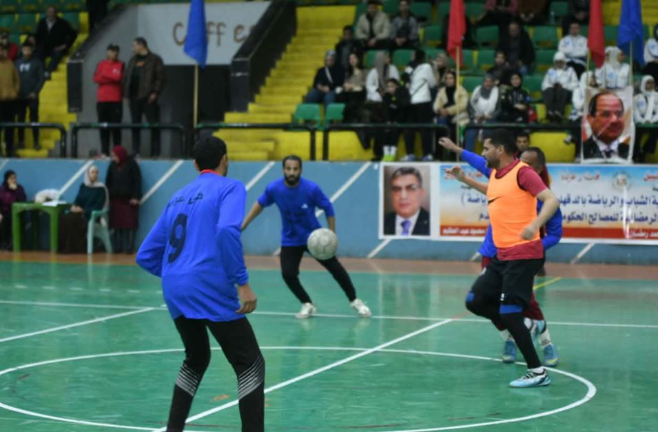 محافظ الدقهلية يفتتح الدورة الرمضانية للمصالح الحكومية في خماسي كرة القدم