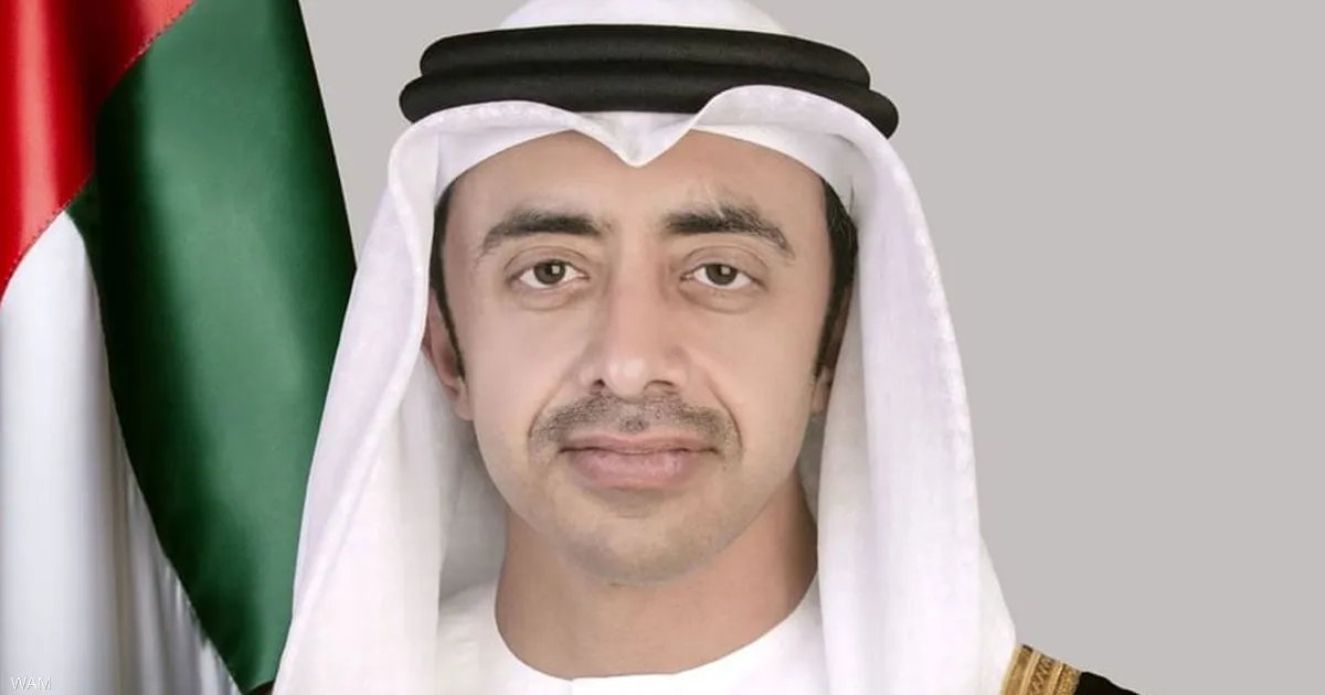عبدالله بن زايد يبحث مع وزراء الخارجية تداعيات الهجمات الإيرانية على الإمارات