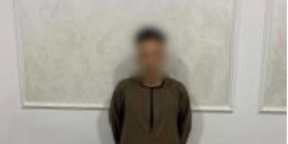 سقوط نصاب ينتحل صفة ضابط شرطة للاستيلاء على أموال المواطنين - صوت الأمة