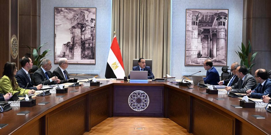 رئيس الوزراء يستعرض التقديرات الأولية لمشروع موازنة العام المالي 2026/2027 - صوت الأمة