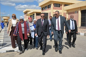 محافظ بورسعيد يتابع العمل في محطة المياه العكرة بالقنطرة غرب والخزان الاستراتيجي بمحطة مياه الرسوة