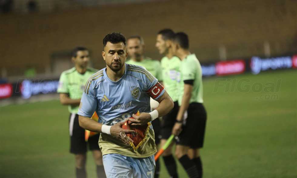 كما كشف في الجول.. الأهلي يشكو محمود وفا بسبب الشناوي والشحات وتريزيجيه