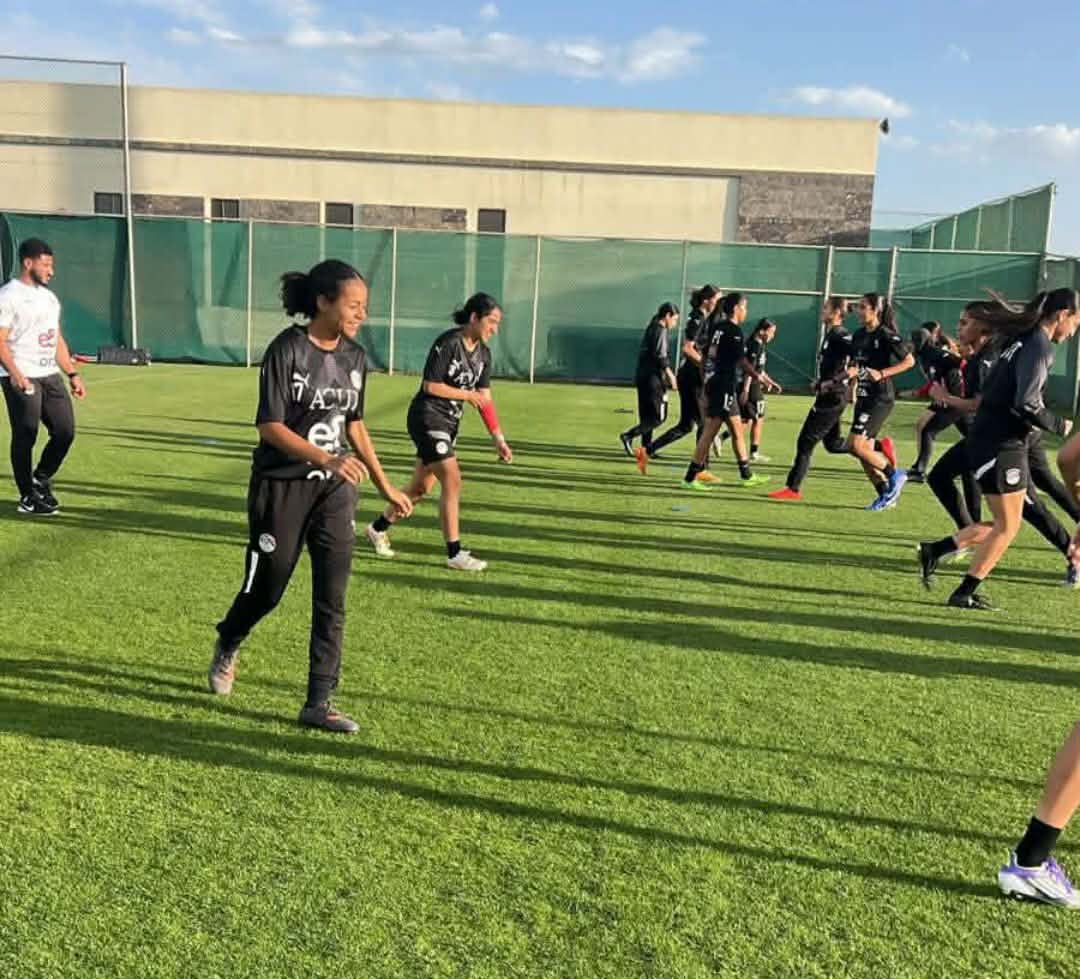 منتخب الكرة النسائية يواصل استعداداته لوديته الثانية في السعودية