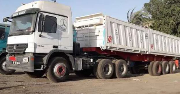 النائب عمر وطني يناشد رئيس الوزراء ومحافظ القاهرة لحل مشكلة حظر سير سيارات النقل نهارا في العاصمة